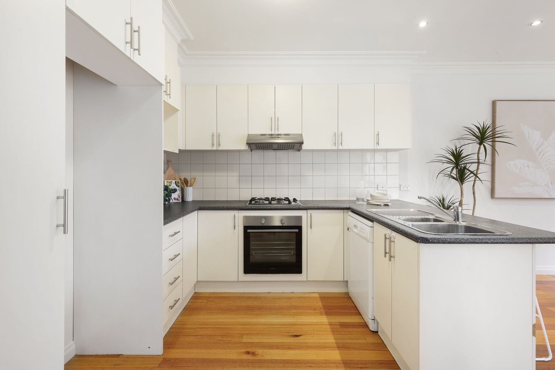 Light Filled Living, Easy Entertaining