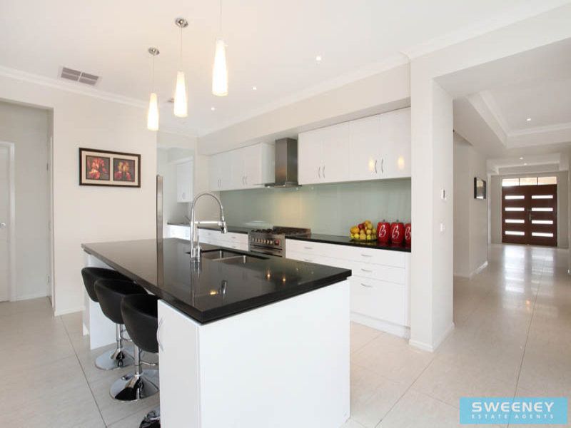 34 The Ridge, Caroline Springs - Thumbnail 3