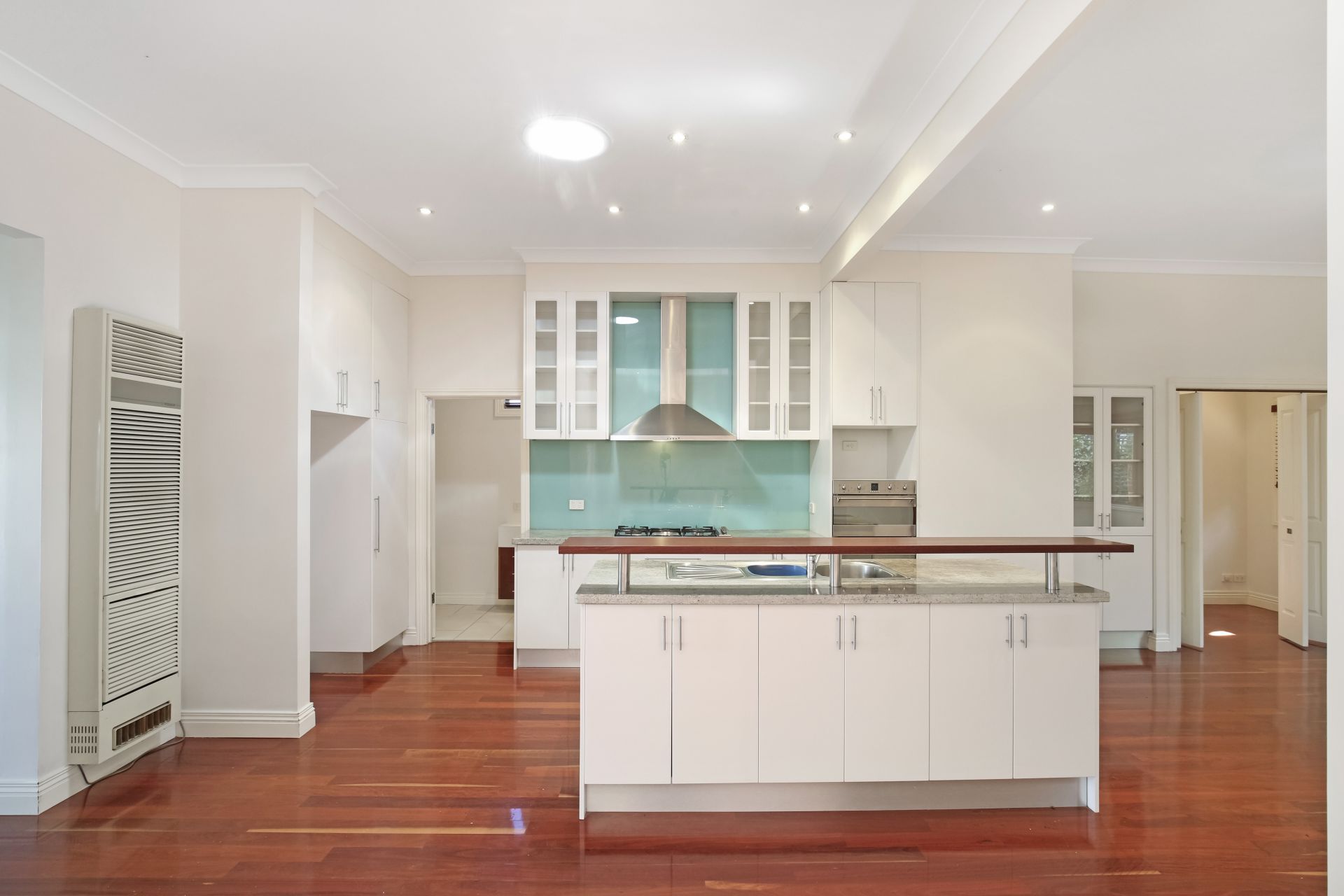 Exquisite 2 Bedroom Home in Superb Location