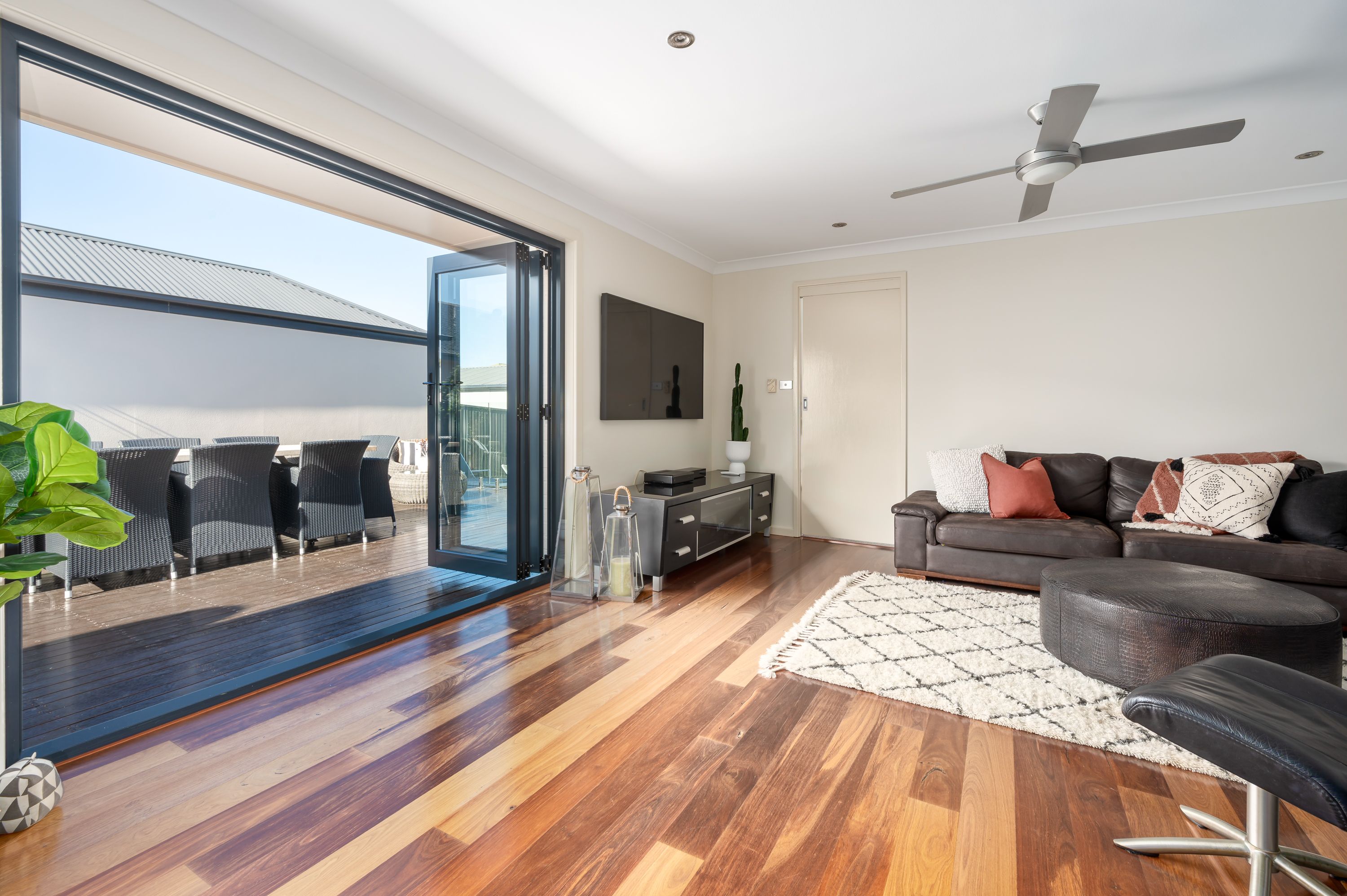 Real Estate For Sale 127 Stewart Avenue Hamilton South , NSW