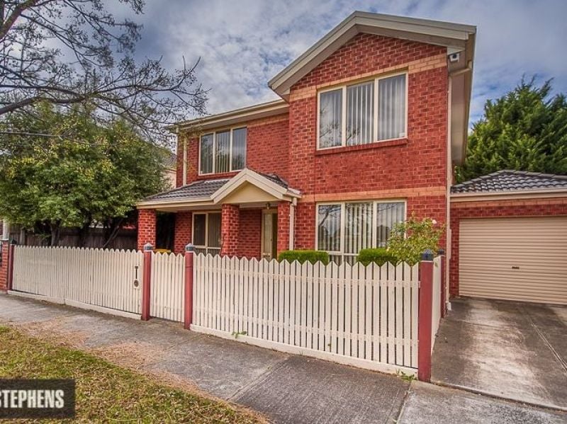 37 Deakin Street MAIDSTONE VIC, Maidstone - Thumbnail 2