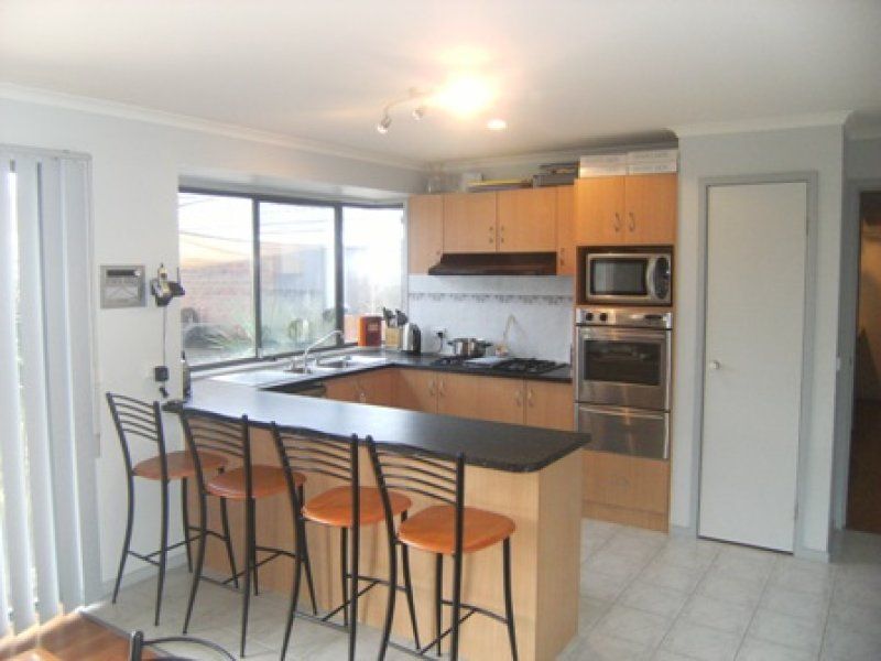 8 Moneghetti Place, Burnside - Thumbnail 3