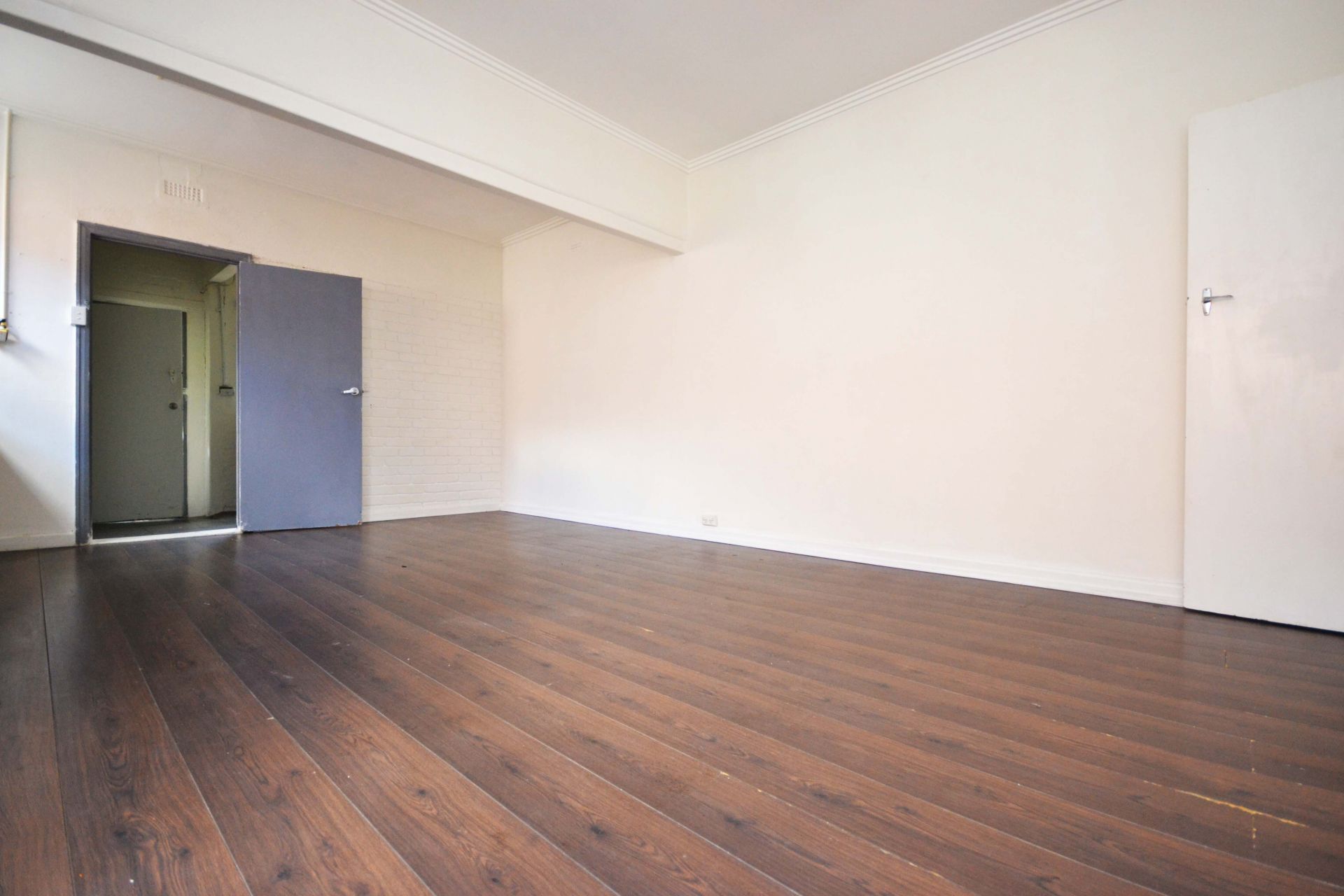 SPACIOUS WITH A SUPERB LOCATION