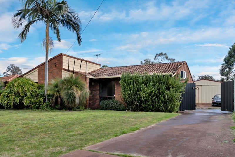 Real Estate For Sale 30 Oakover Way Gosnells , WA