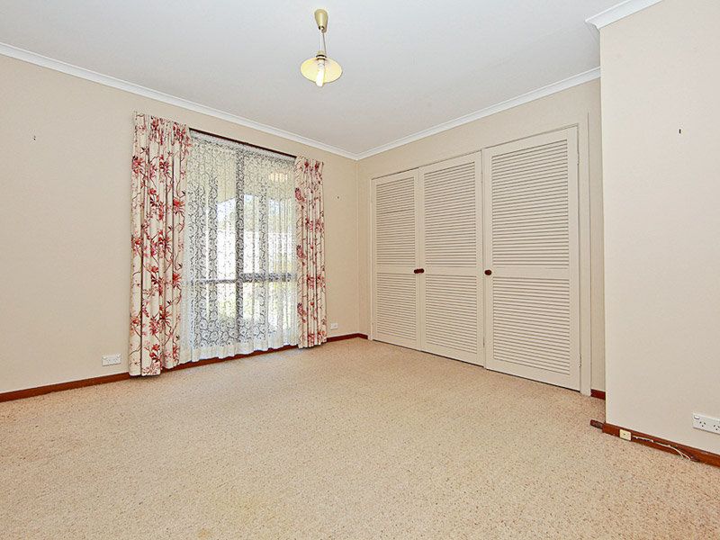 70 Namatjira Drive, Stirling - Thumbnail 7