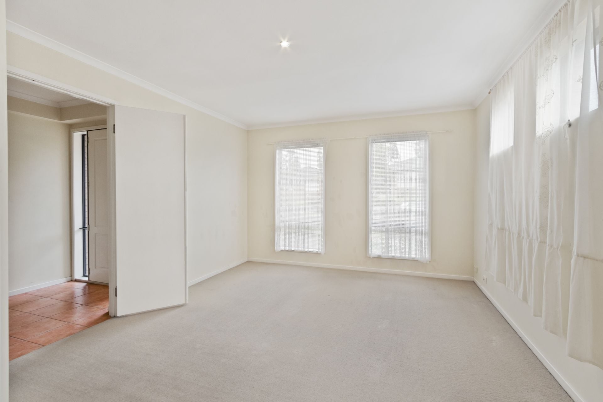 Low Maintenance 5 Bedroom Home!