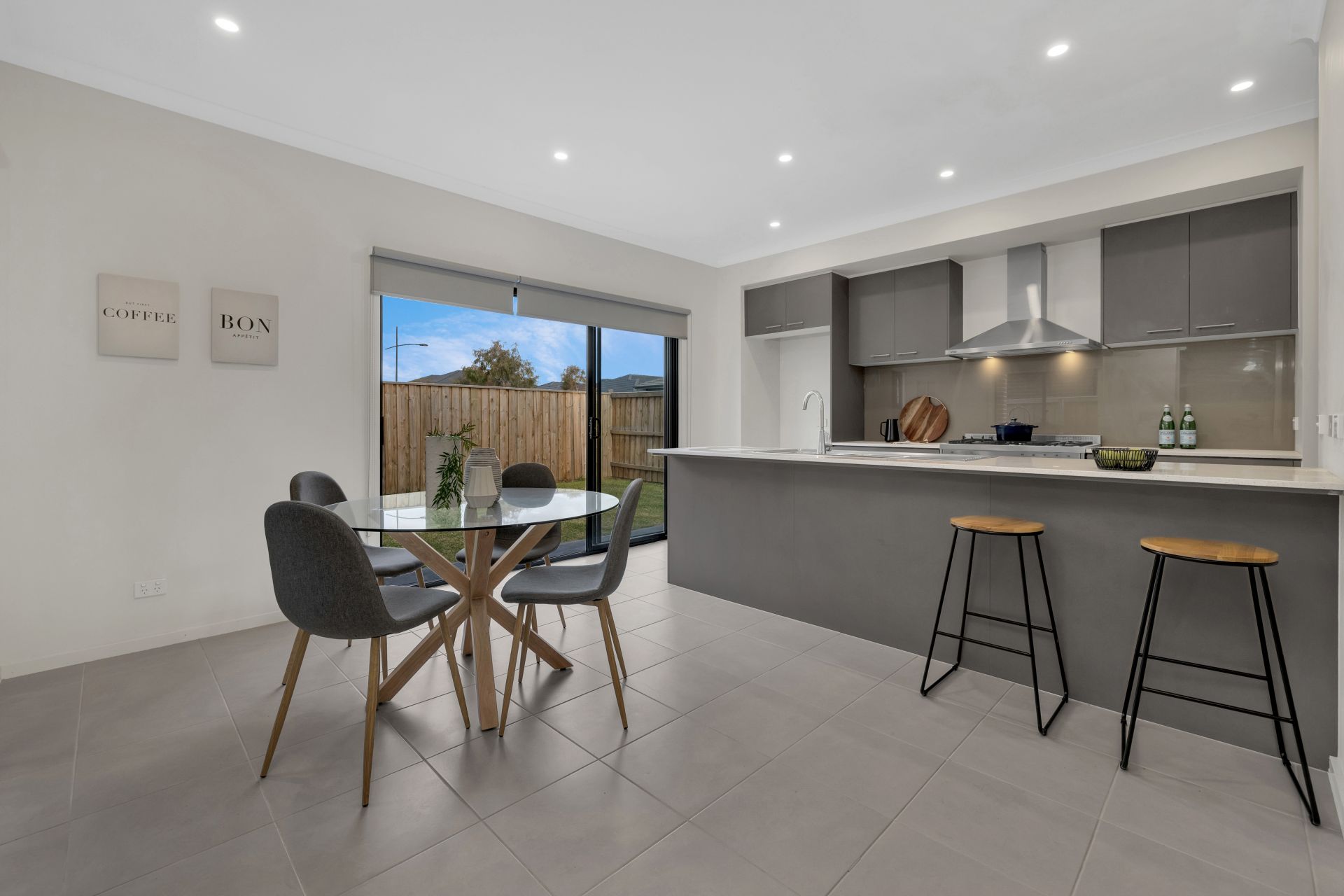 84 Frontier Avenue, Aintree - Thumbnail 3