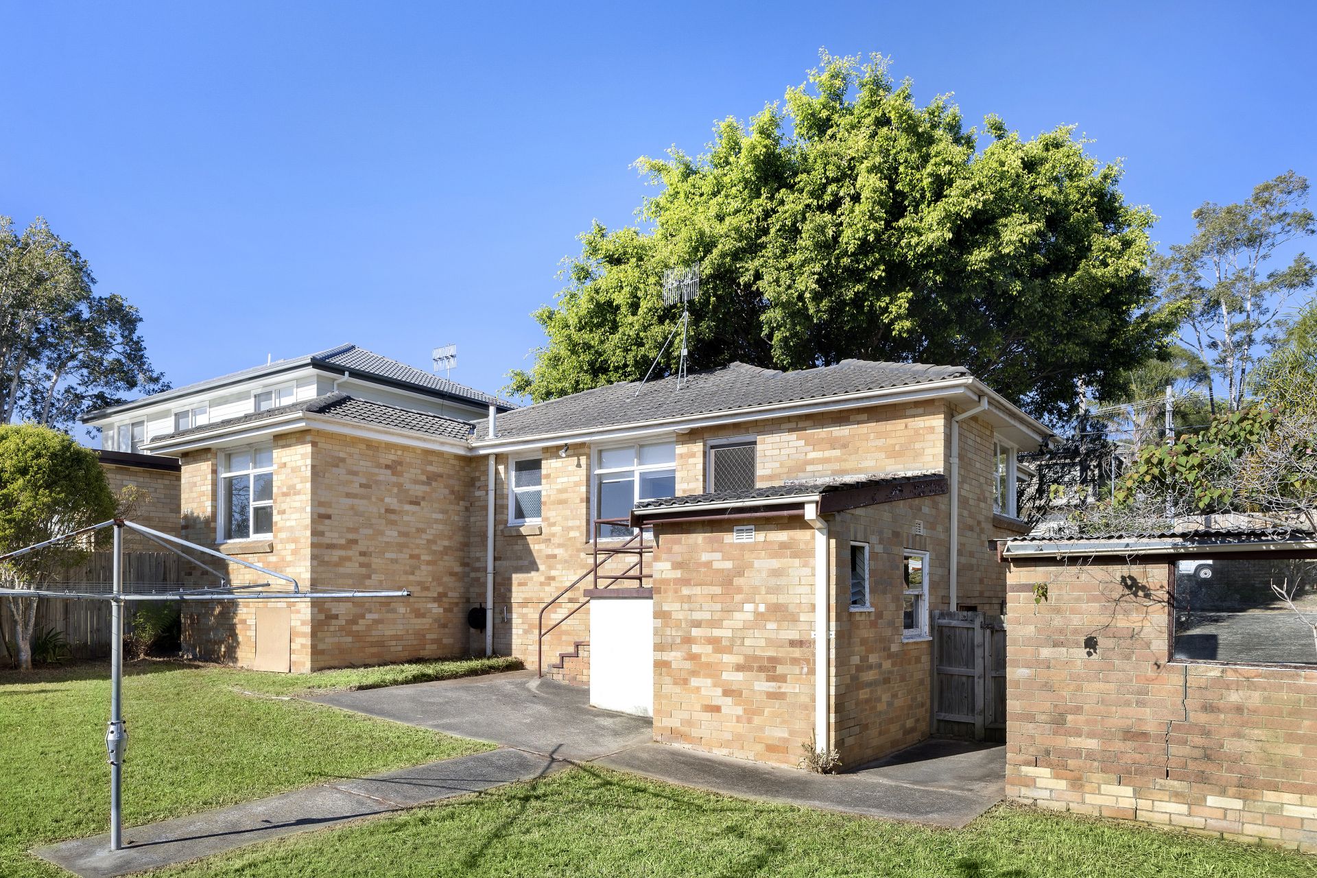 Real Estate For Sale 144 Parr Parade Narraweena , NSW