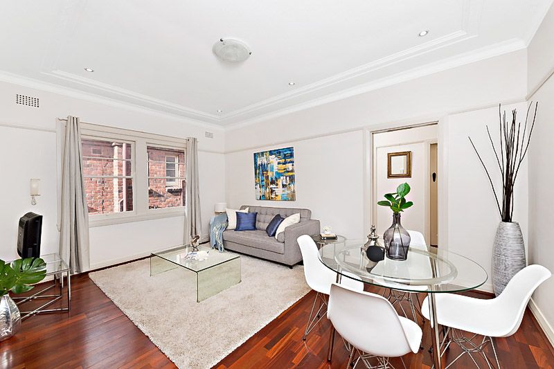 SOLD - Top Floor Apartment in Parkside Setting