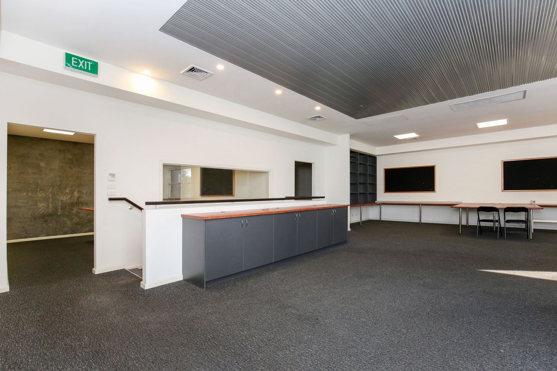 Corner Position, Perfect Head Office / Showroom