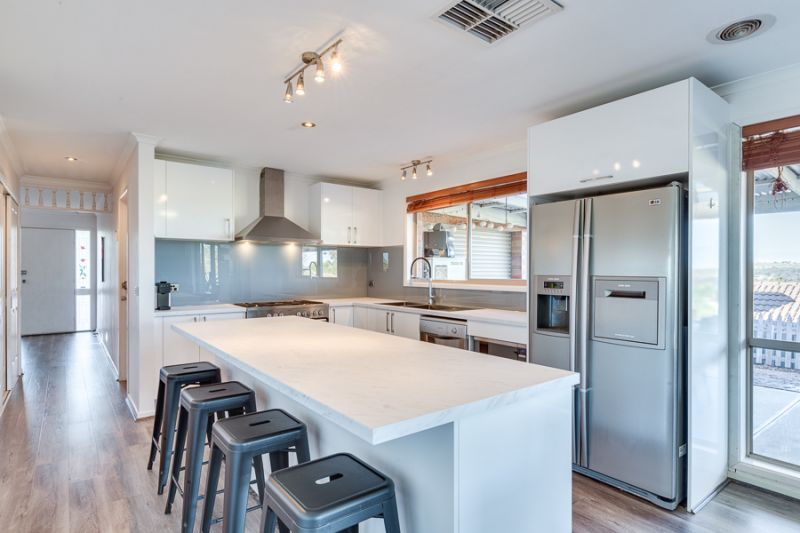 9 Todd Court, Bacchus Marsh - Thumbnail 3