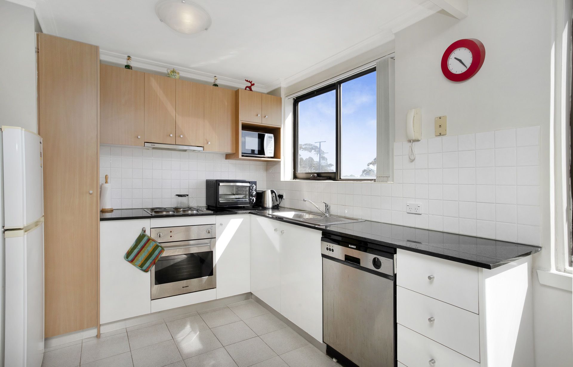 14/129 Hyde Street, Footscray - Thumbnail 4
