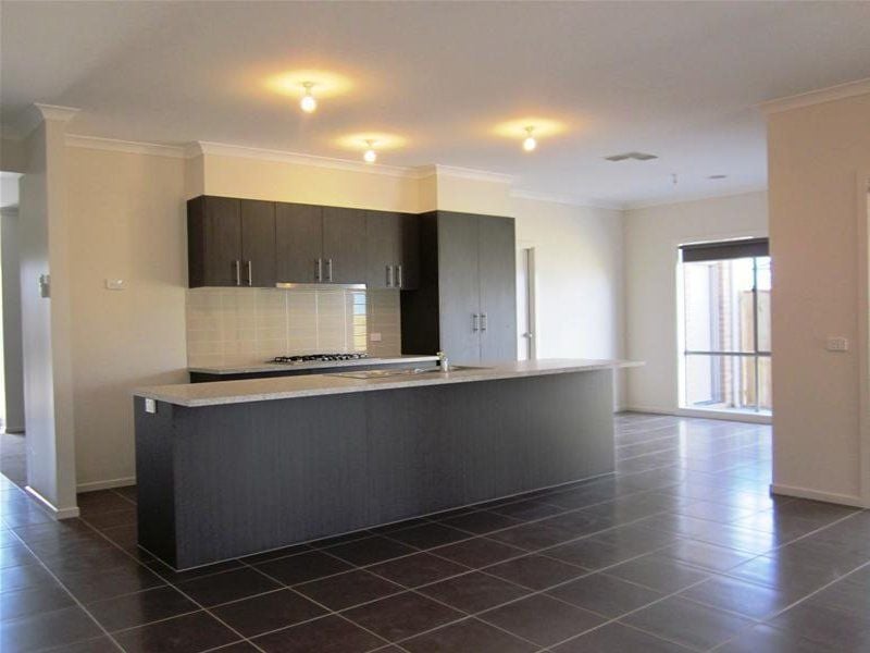 FOUR BED + RUMPUS MASTER PIECE IN LYNDARUM ESTATE
