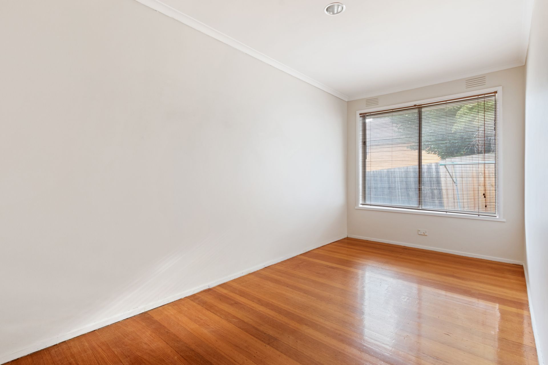 LIGHT, BRIGHT & SPACIOUS