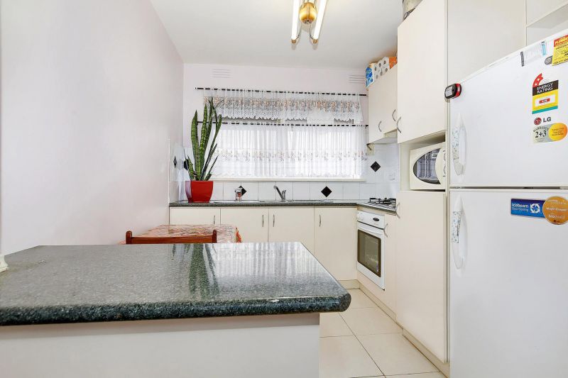 6/12 Carmichael Street, West Footscray - Thumbnail 5