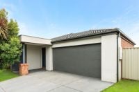 3 Farmdale Road, Pakenham VIC