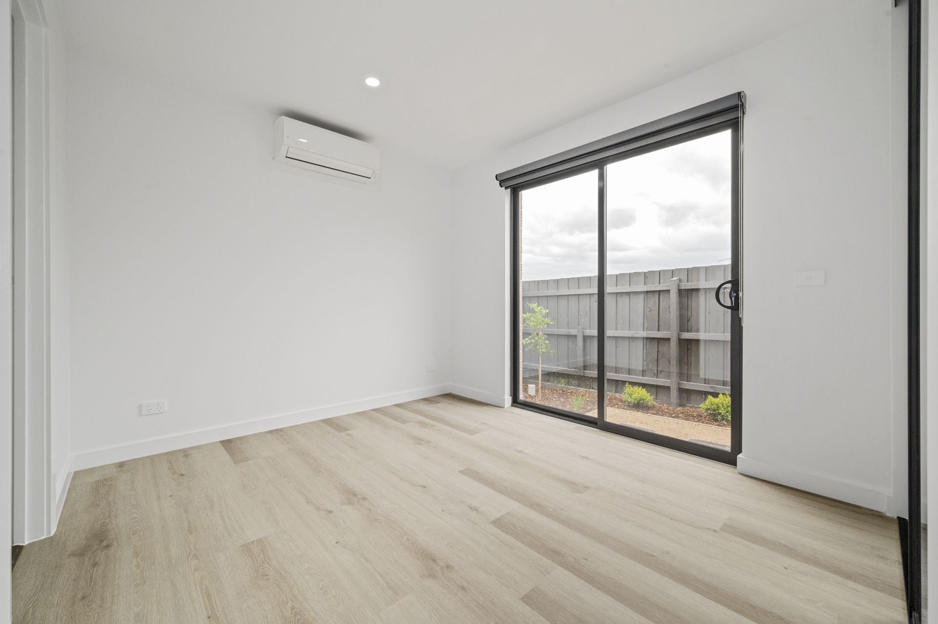 BRAND NEW 2 BEDROOM TOWNHOUSE