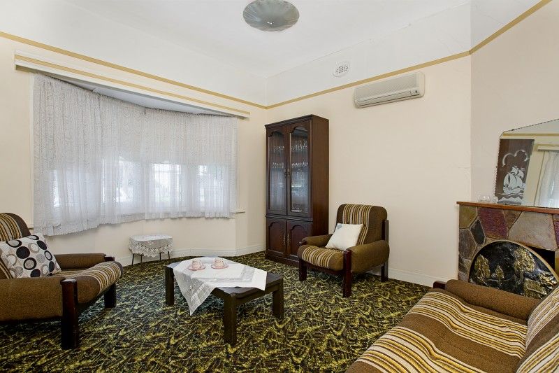 44 Severn Street, Yarraville - Thumbnail 3