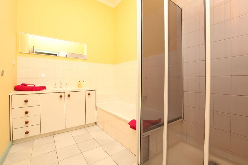 33 Tucker Street, West Footscray - Thumbnail 8