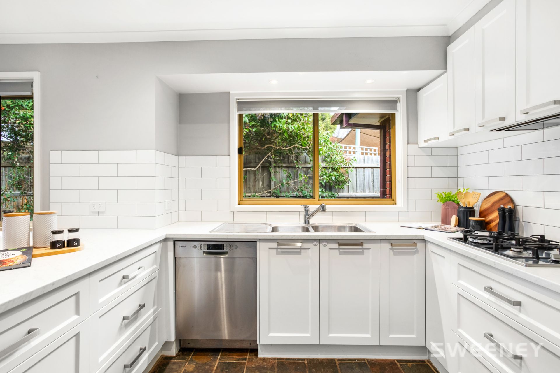 8 Russell Court, Altona Meadows - Thumbnail 7