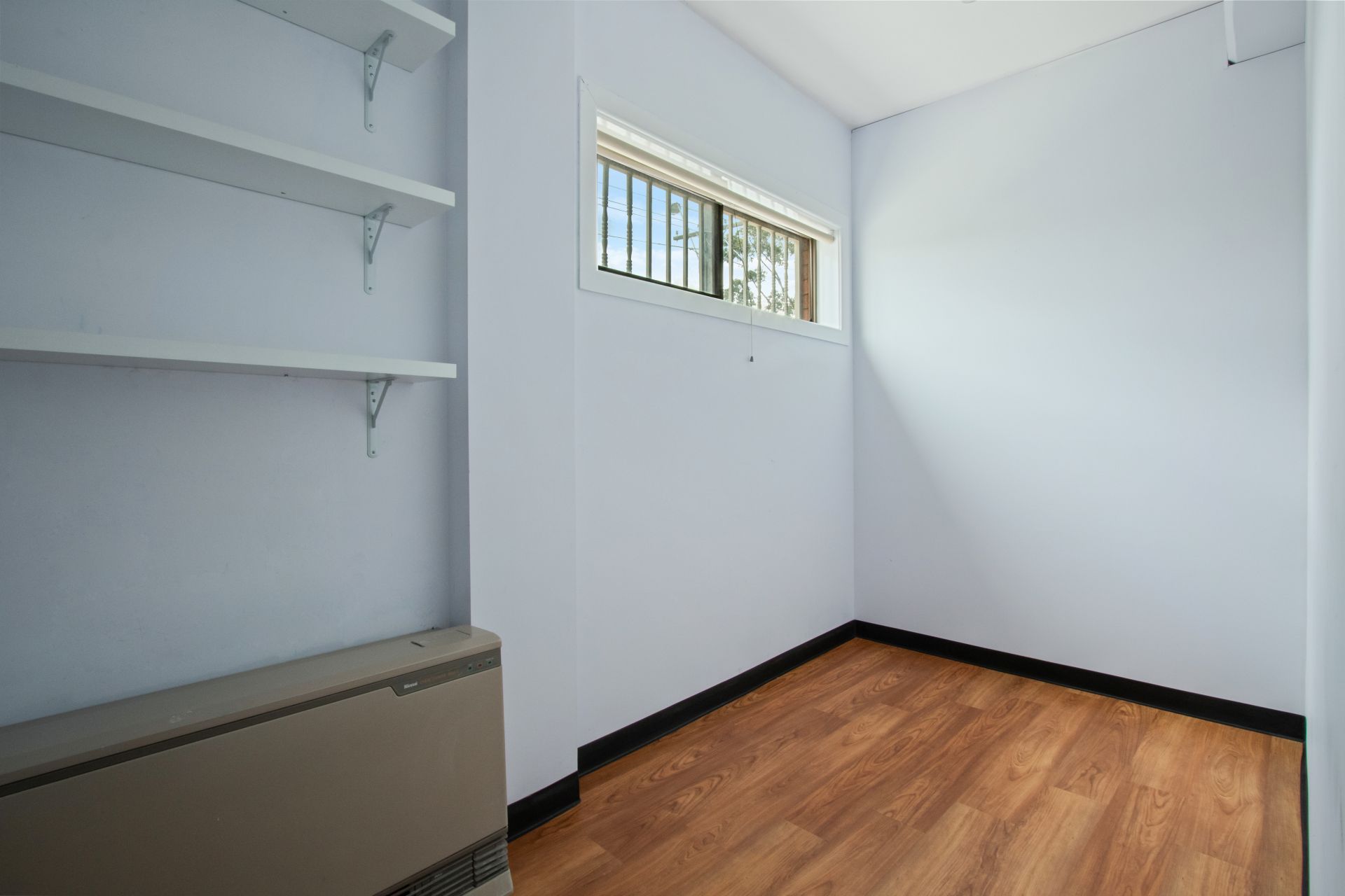 Well Presented Retail Opportunity!