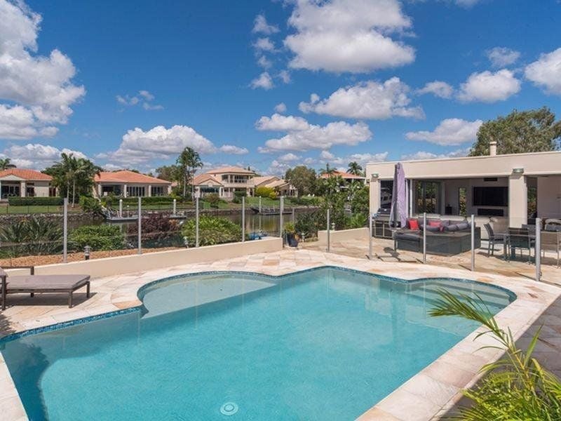 1103 Beechwood Drive, Hope Island - Thumbnail 2