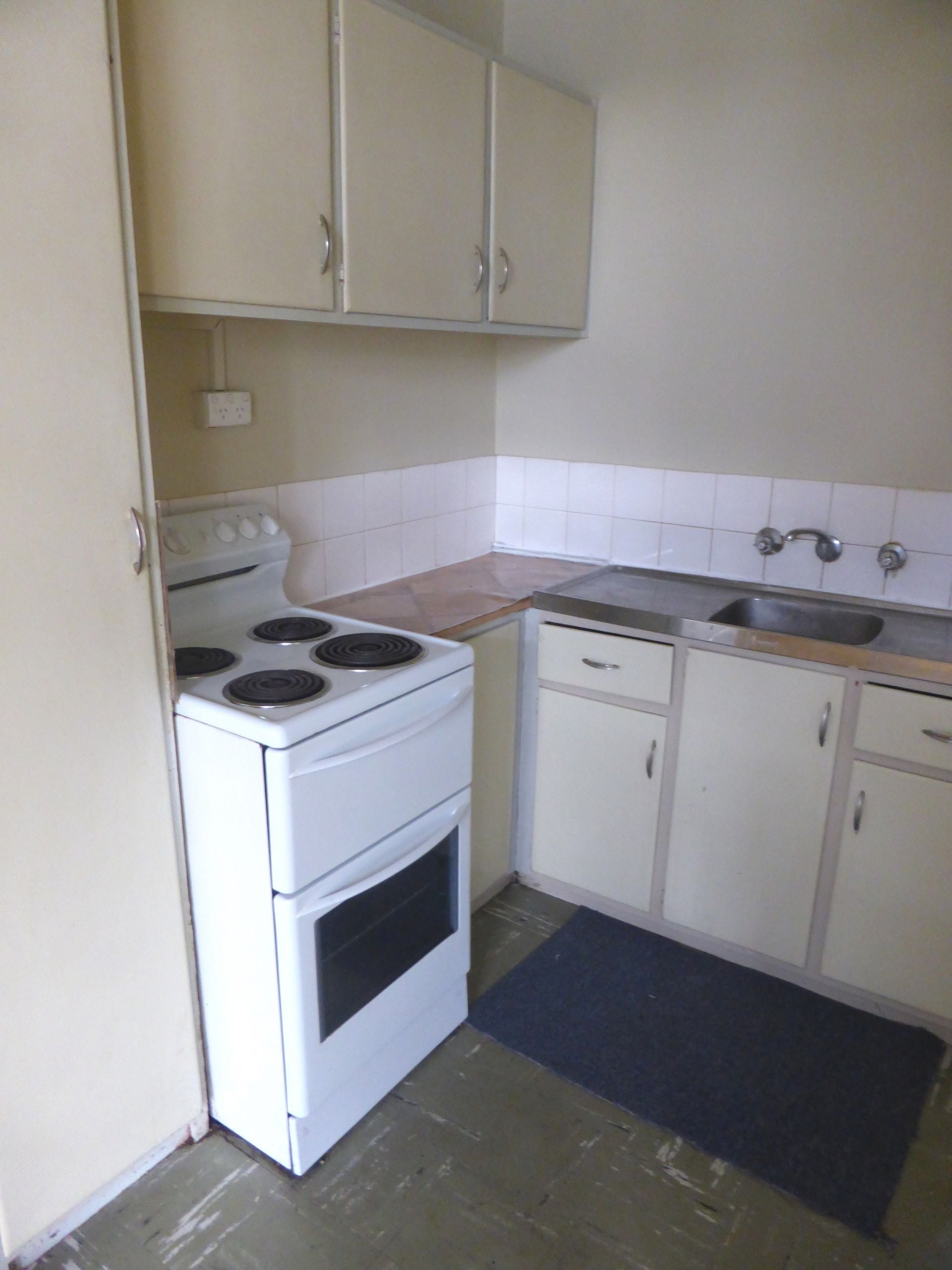 Walking Distance to High Street