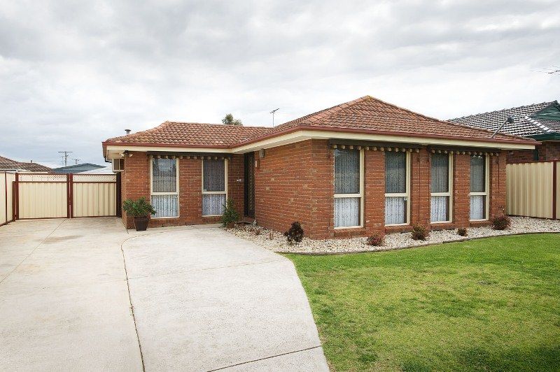 87 Station Road, Melton South - Thumbnail 2