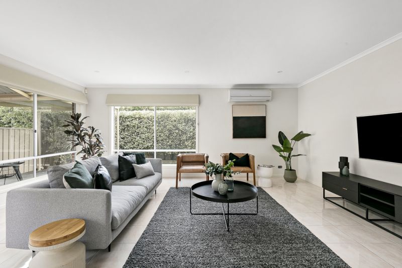 49 Oakview Parade, Caroline Springs - Thumbnail 8