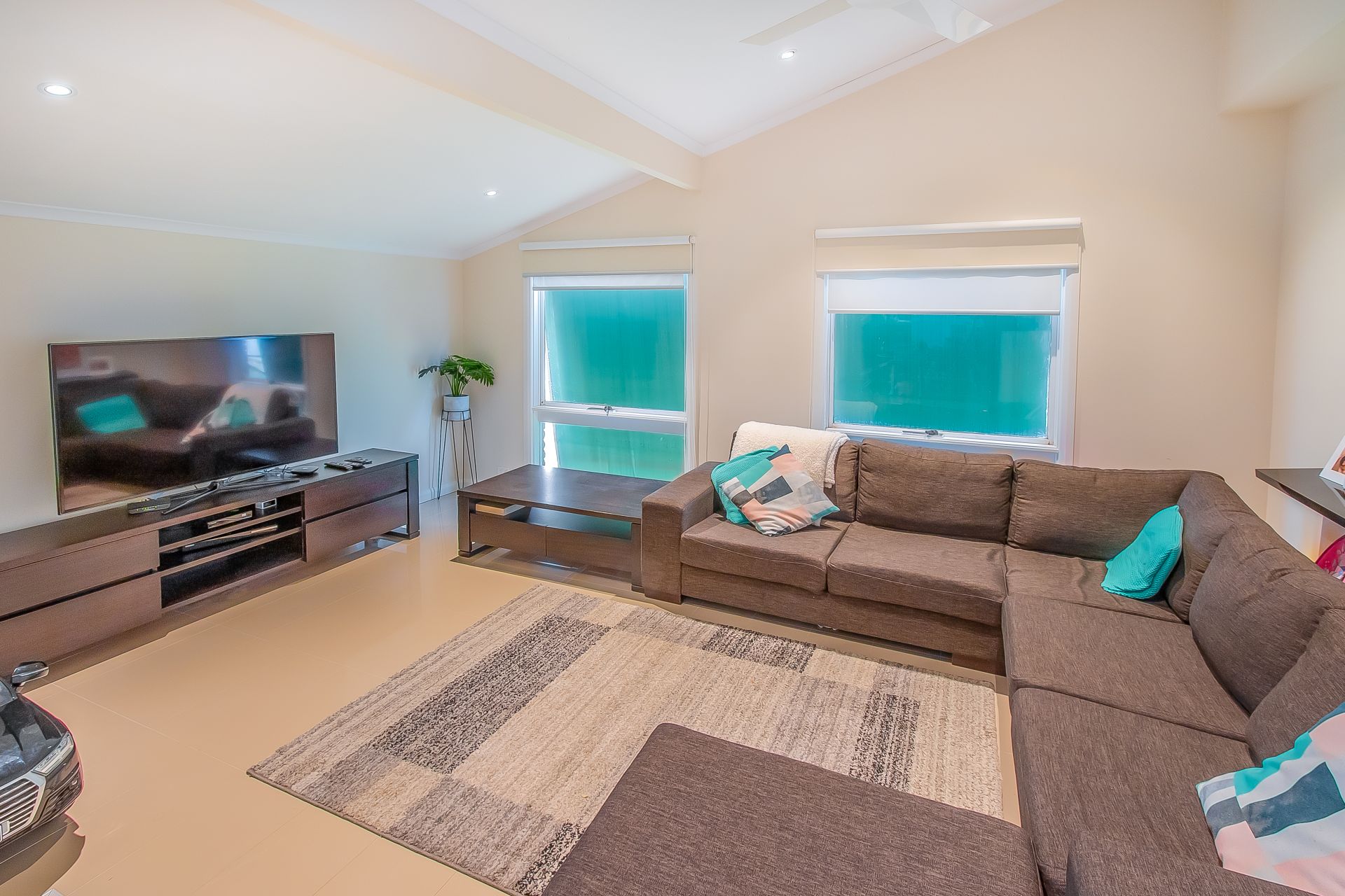 FOUR BEDROOM FAMILY HOME!