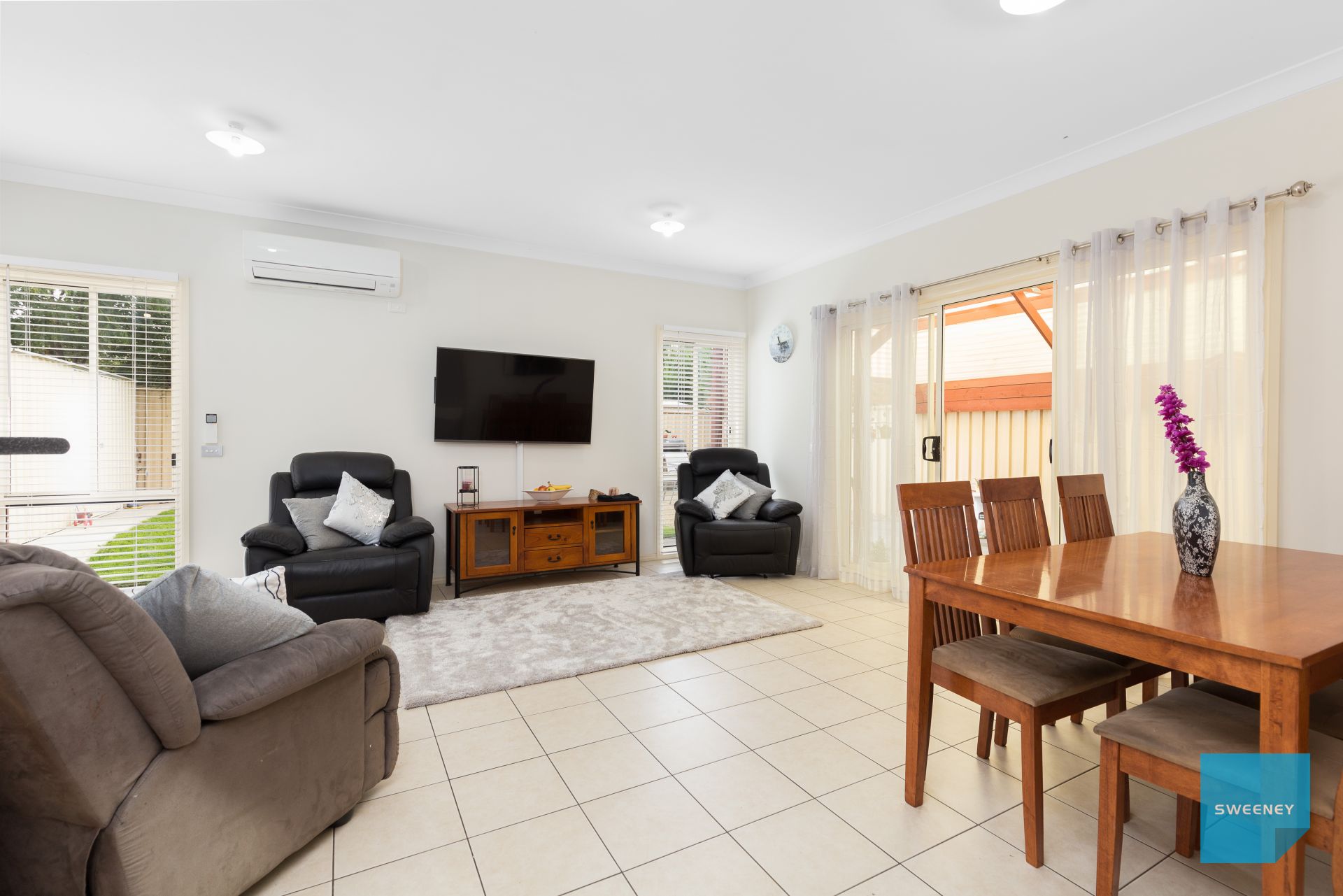4 Gairdners Pass, Caroline Springs - Thumbnail 5