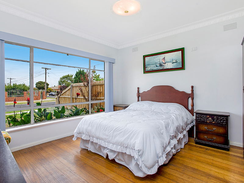 32 Cyclamen Avenue, Altona North - Thumbnail 4