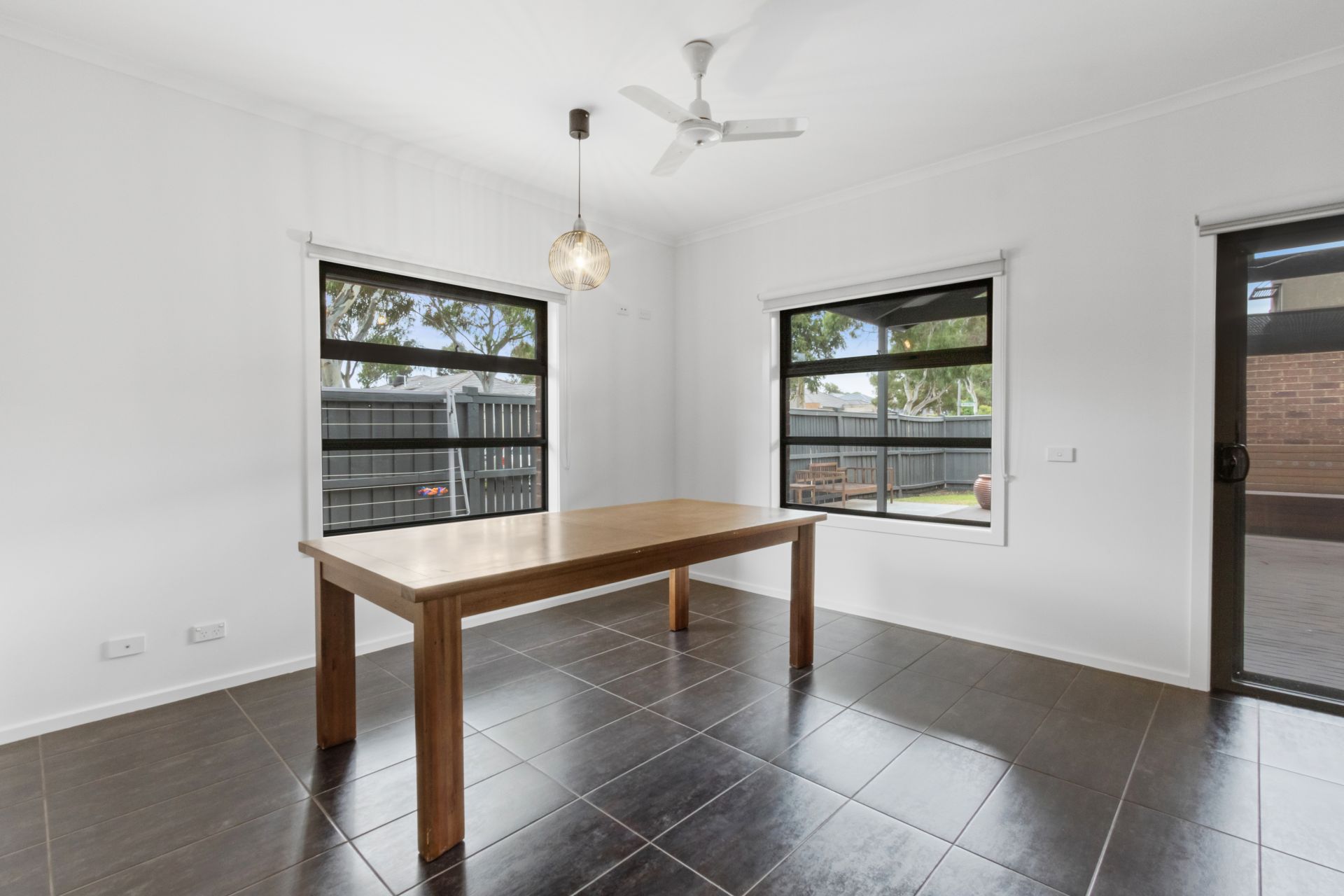 FLAWLESS DESIGN & SPACE IN THE DESIRED AURORA ESTATE