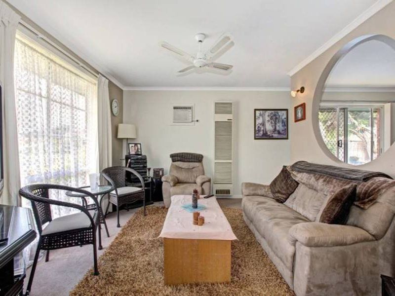 2/12 Tatman Drive, Altona Meadows - Thumbnail 3