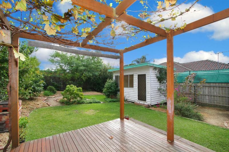 GREAT LOCATION GREAT HOME