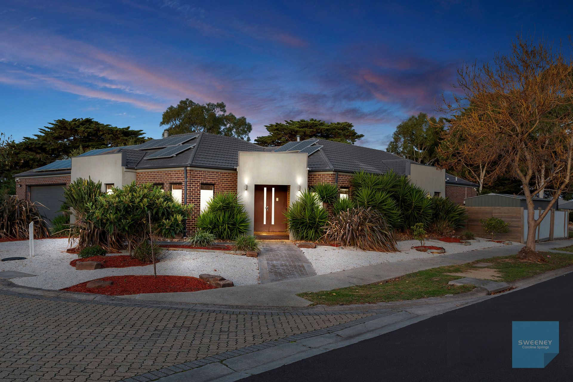 9 Royal Park Avenue, Caroline Springs - Thumbnail 2