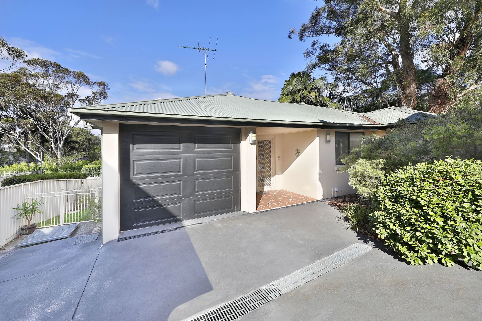6a Highview Crescent, Oyster Bay, Oyster Bay - Thumbnail 2