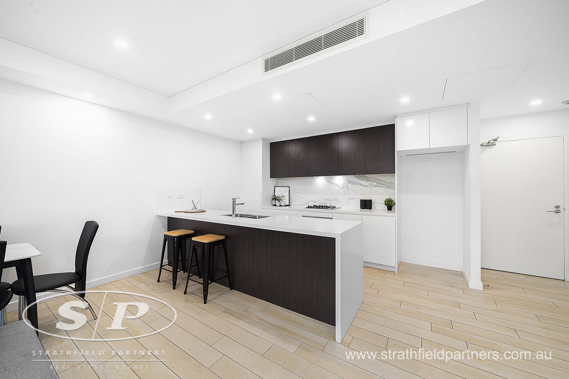 A206/37-39 Loftus Crescent Homebush NSW, Homebush - Thumbnail 5