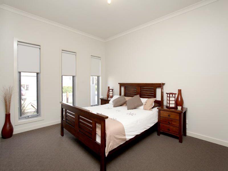 5 Scotsburn Place, Caroline Springs - Thumbnail 7