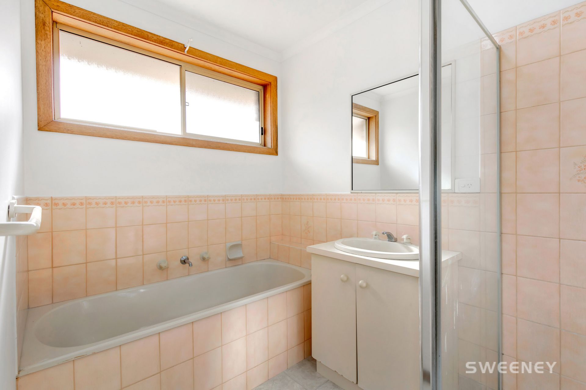 1/1 Green Court, Altona - Thumbnail 8