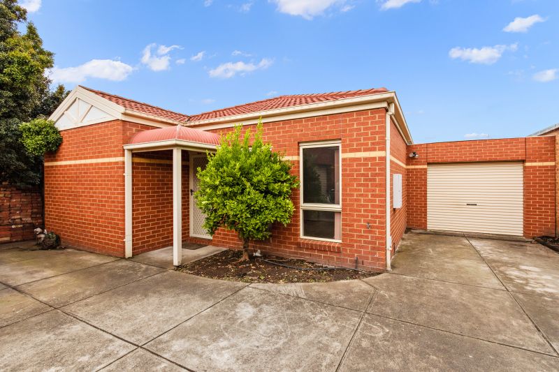 2/176 Melville Road, Brunswick West
