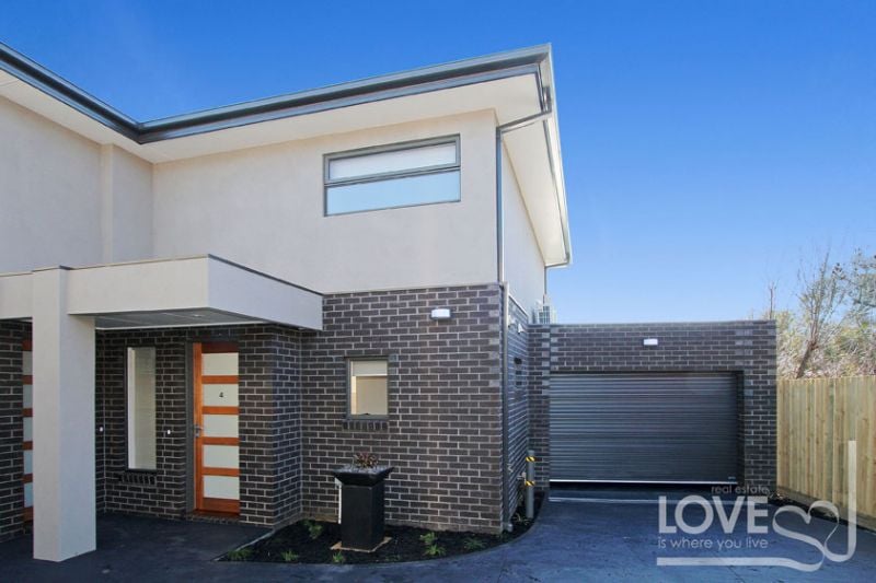 4/14 Croft Crescent, Reservoir