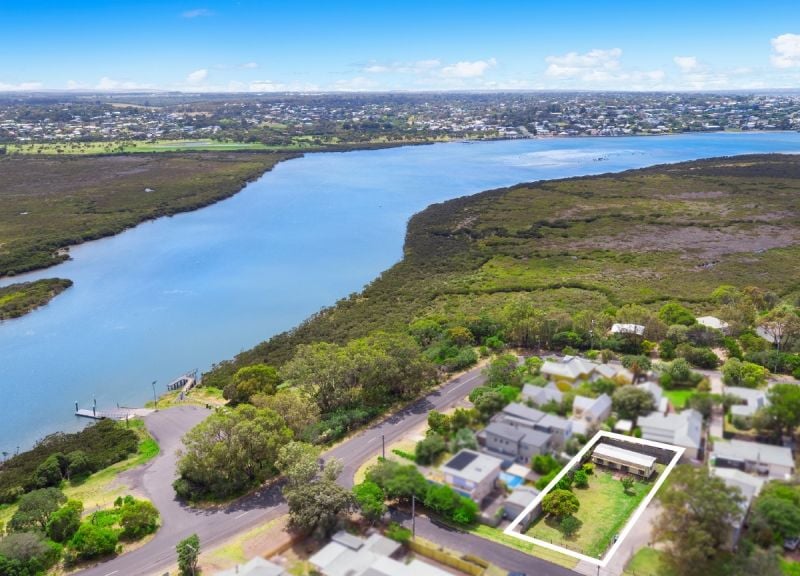 1 Pelican Court Barwon Heads VIC, Barwon Heads - Thumbnail 2