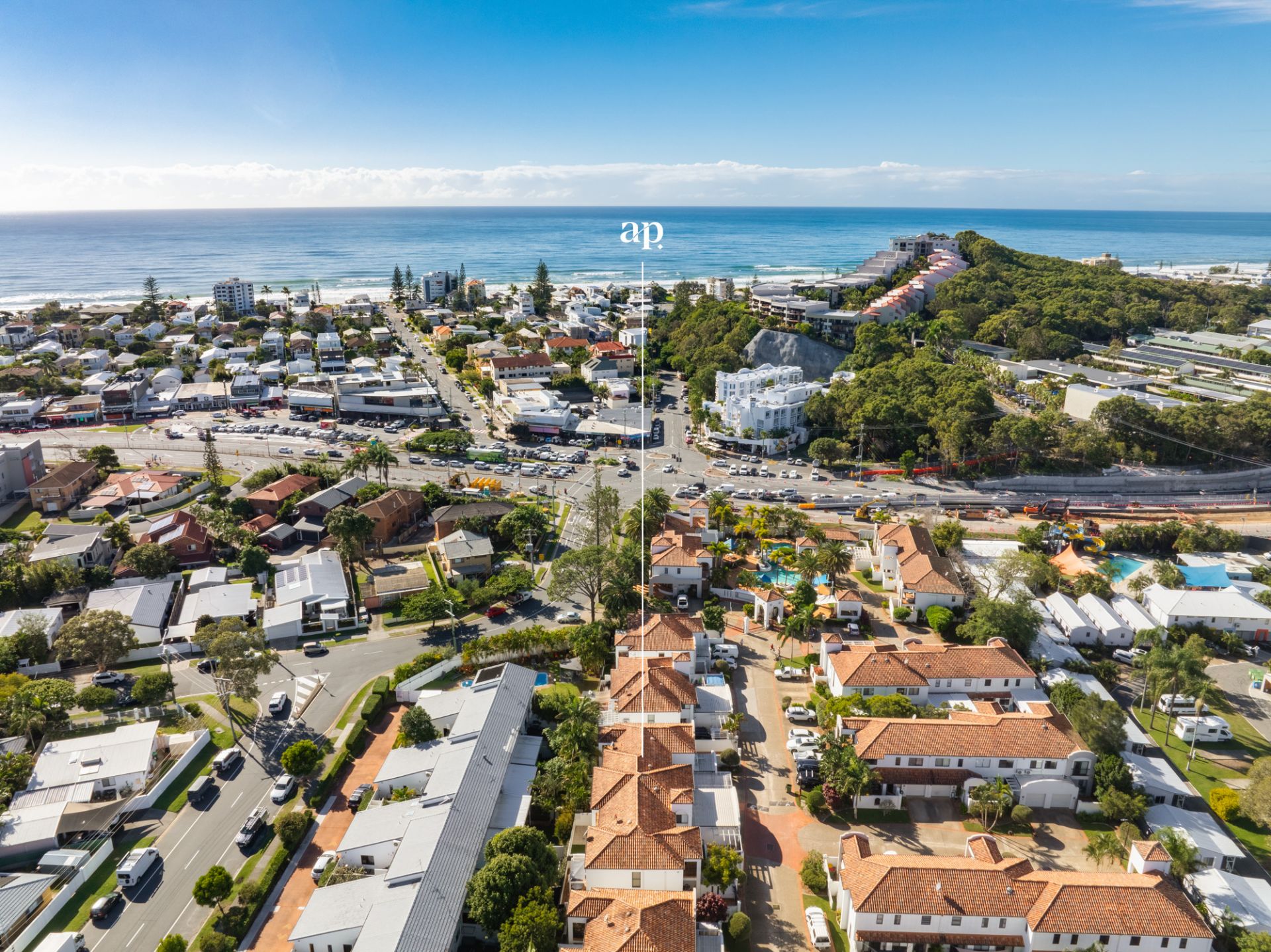 302/2214 Gold Coast Highway, Mermaid Beach - Thumbnail 2
