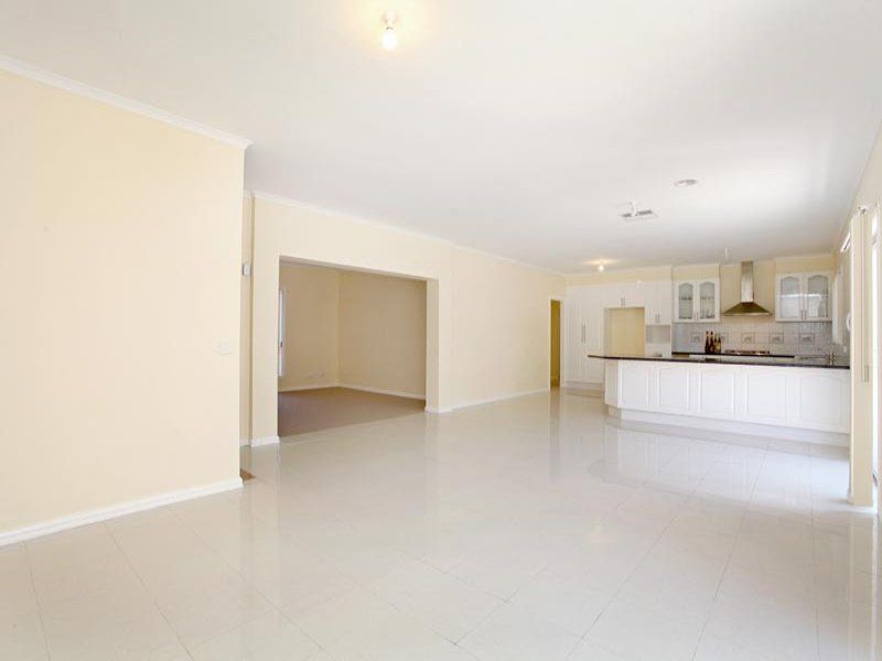 15 Conrad Terrace, Taylors Hill - Thumbnail 5