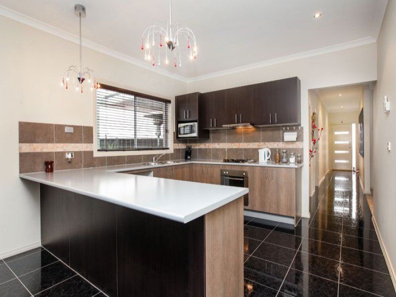 6 Counihan Avenue, Caroline Springs - Thumbnail 3