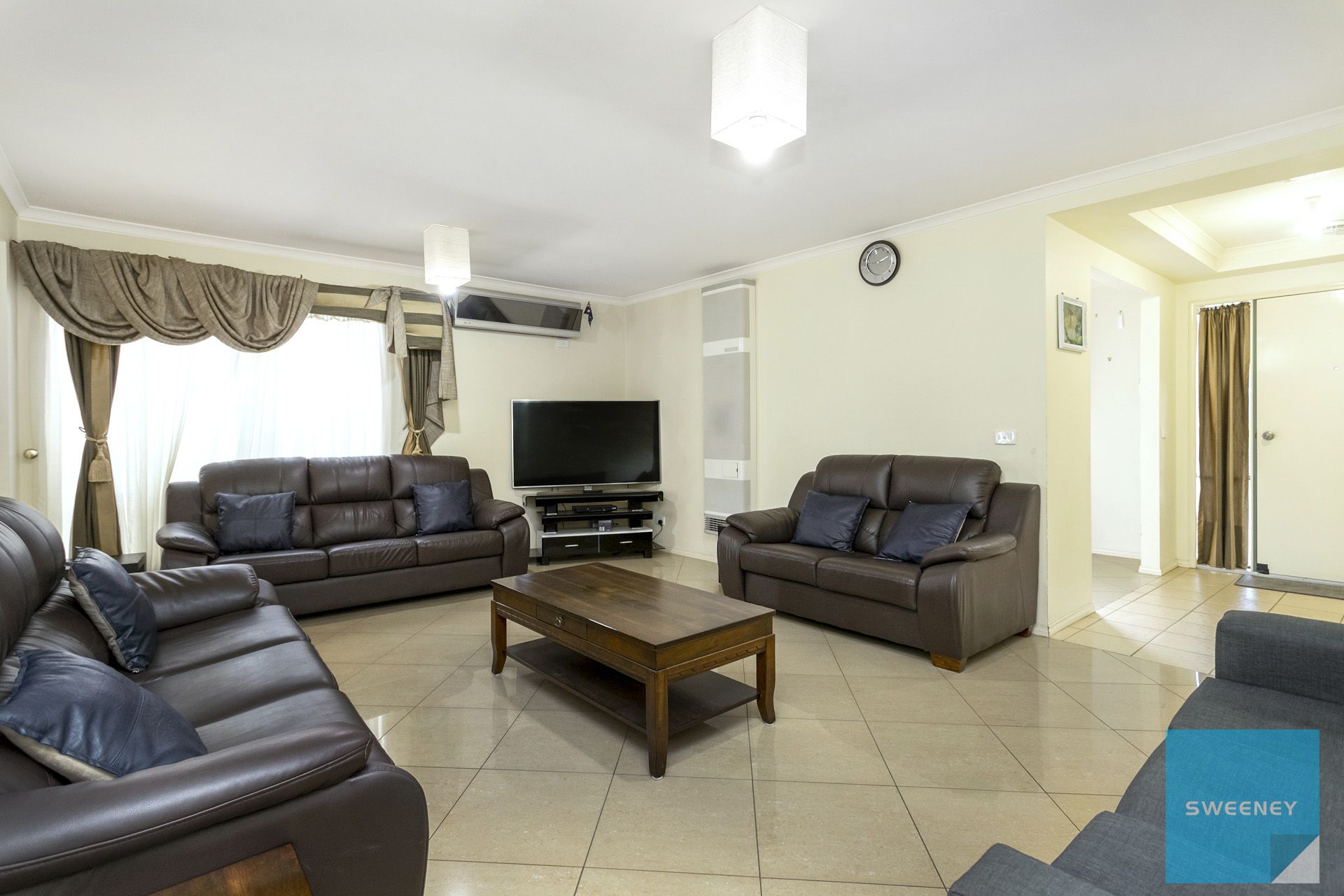 10 Macklin Way, Caroline Springs - Thumbnail 4