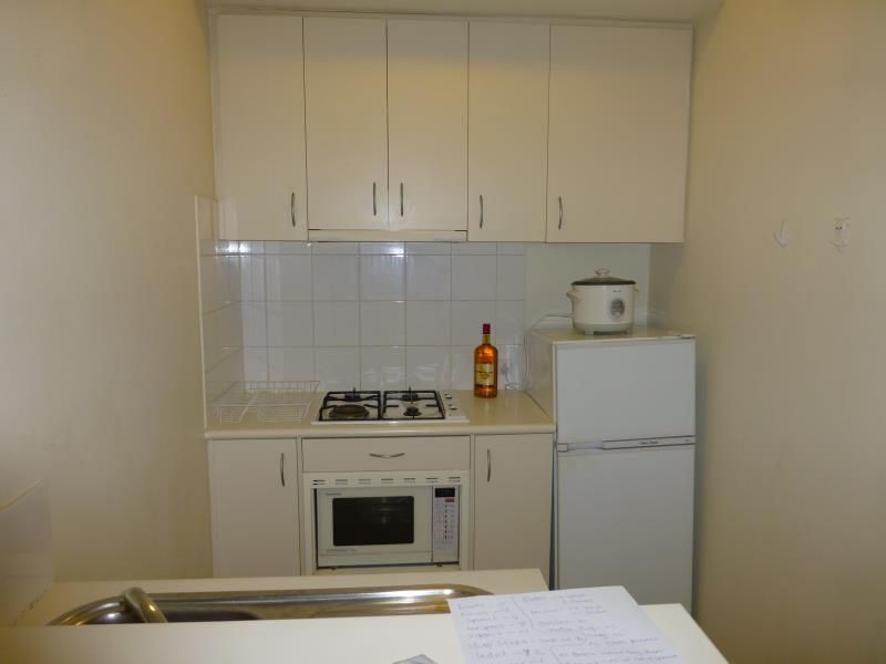 Fully Furnished and Close to Everything