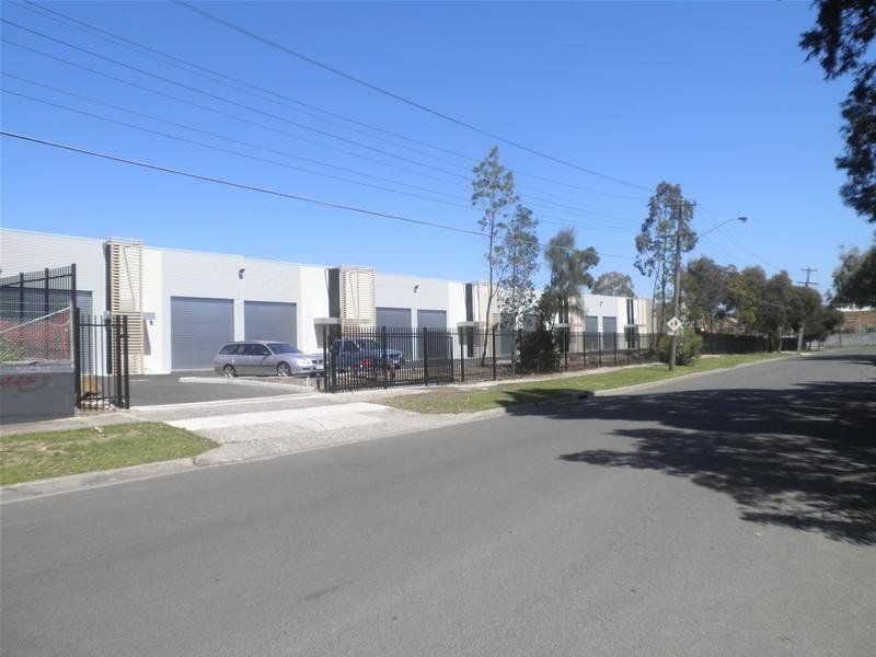 BRAND NEW 130M2 WAREHOUSE WITH STREET FRONTAGE M & M BUSINESS PARK!!