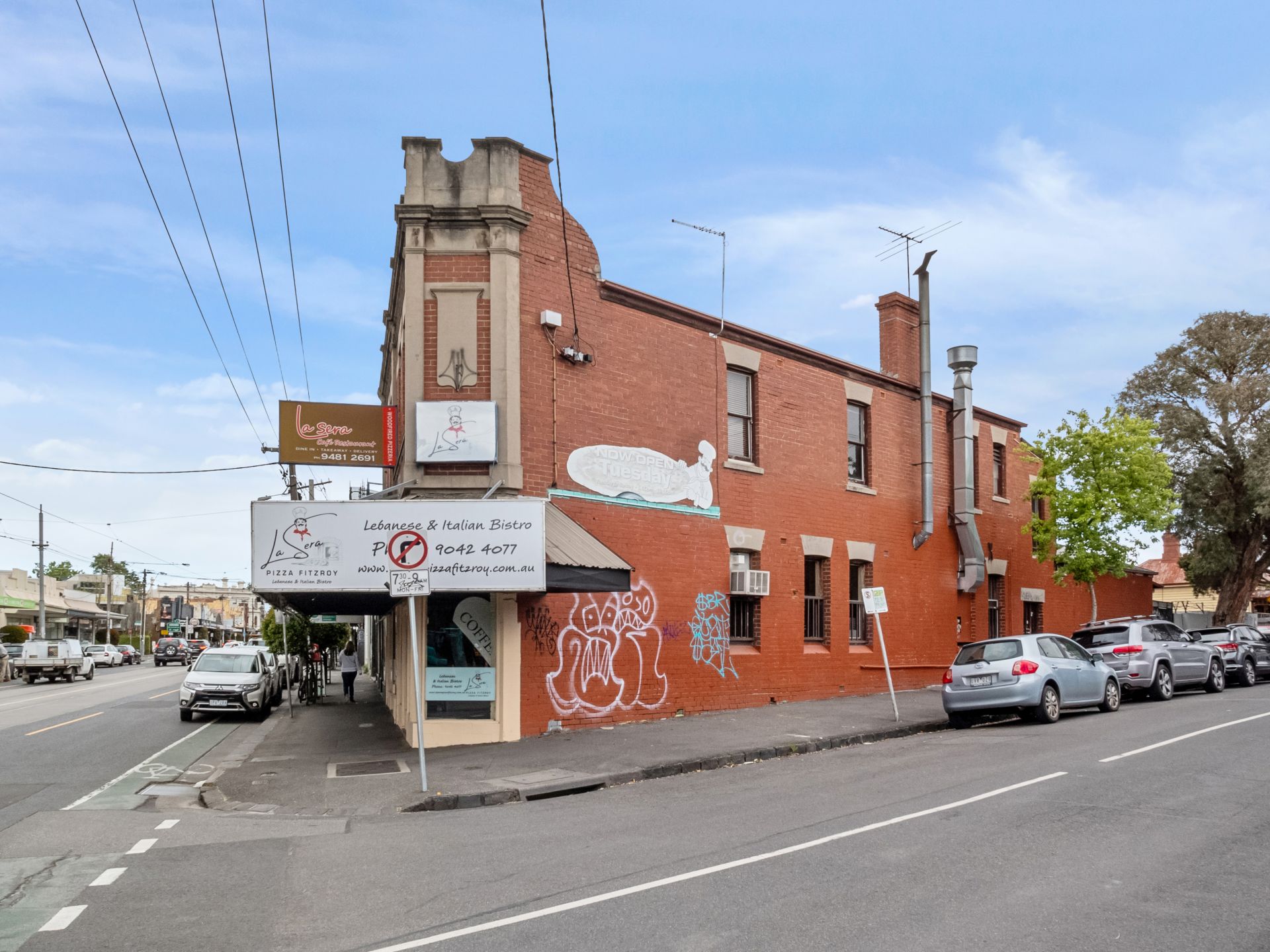 PROMINENT CORNER LOCATION of 448 sqm commercial space with 10 + car spaces.